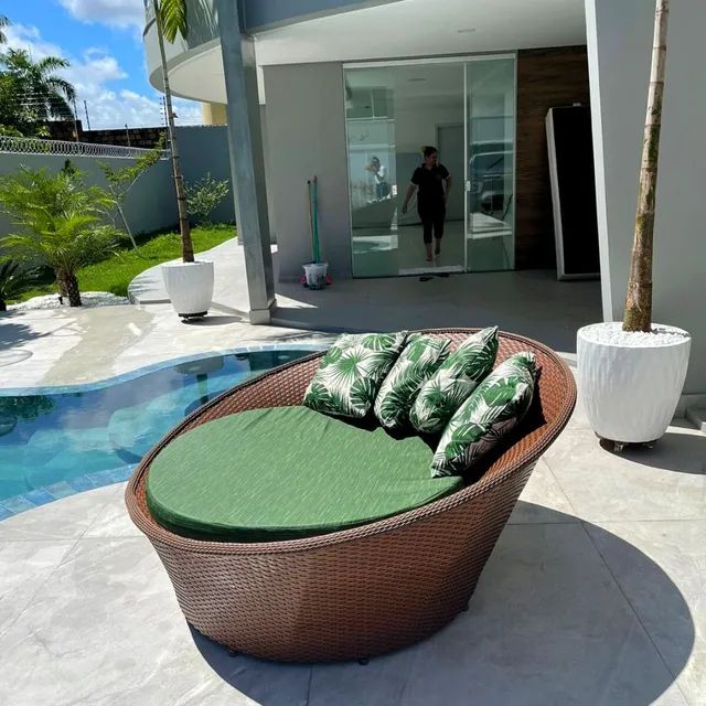 SOFA REDONDO EM ALUMÍNIO