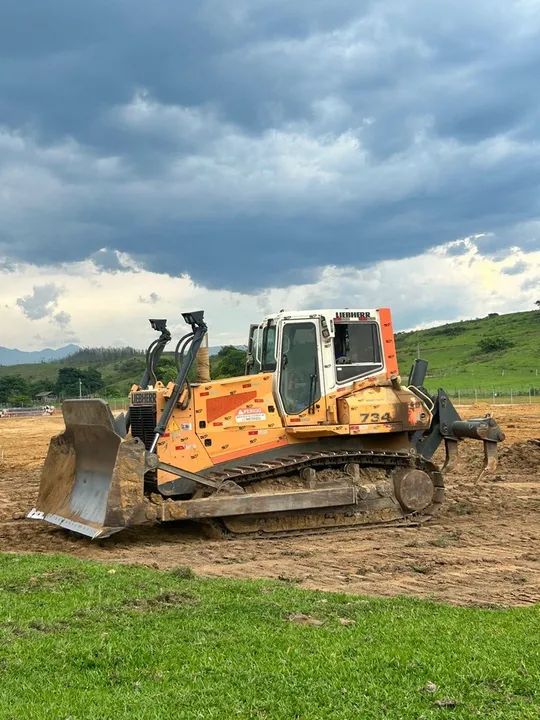 Trator de Esteira Liebherr 734 - porte D6