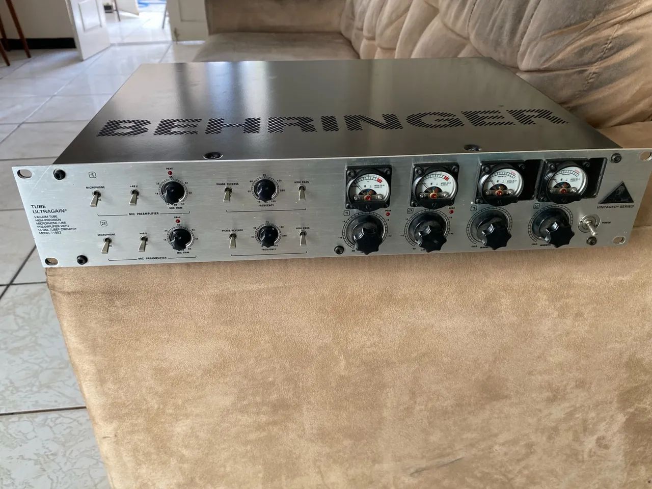 Pré-amplificador Behringer Ultragain T1953 - Foto 3