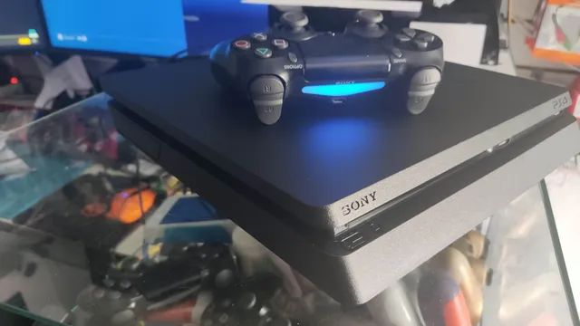 Playstation 4 slim 