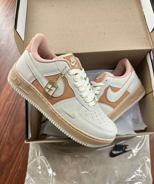 Nike Air Force 1 Low 