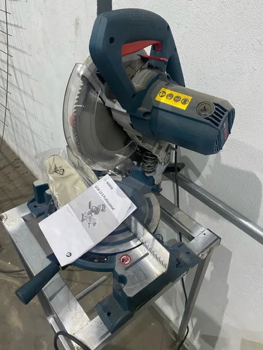 Serra de Esquadria Bosch GCM 10 J Professional