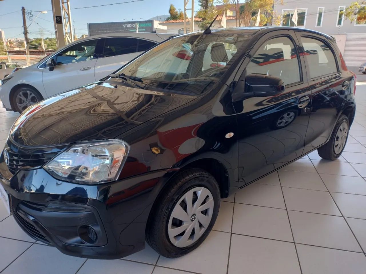 TOYOTA Etios Hatch 1.3 16V 4P FLEX X - 2018