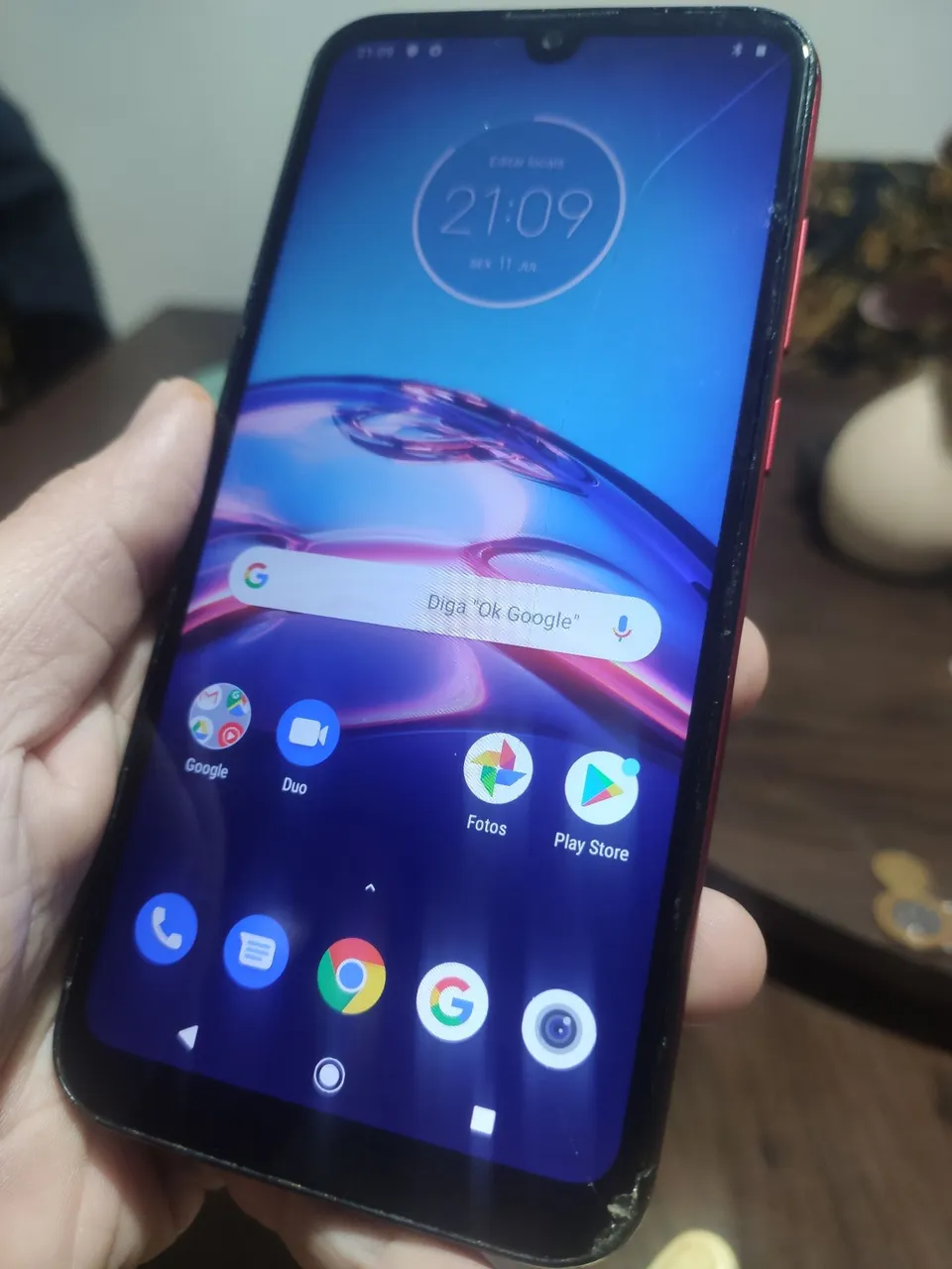 Moto e6s 64gb/trincado / 4gb de ram/ funciona perfeitamente