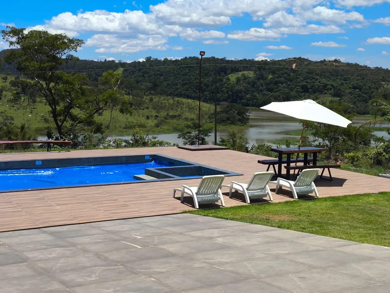 Vendo Rancho lago Corumbá IV