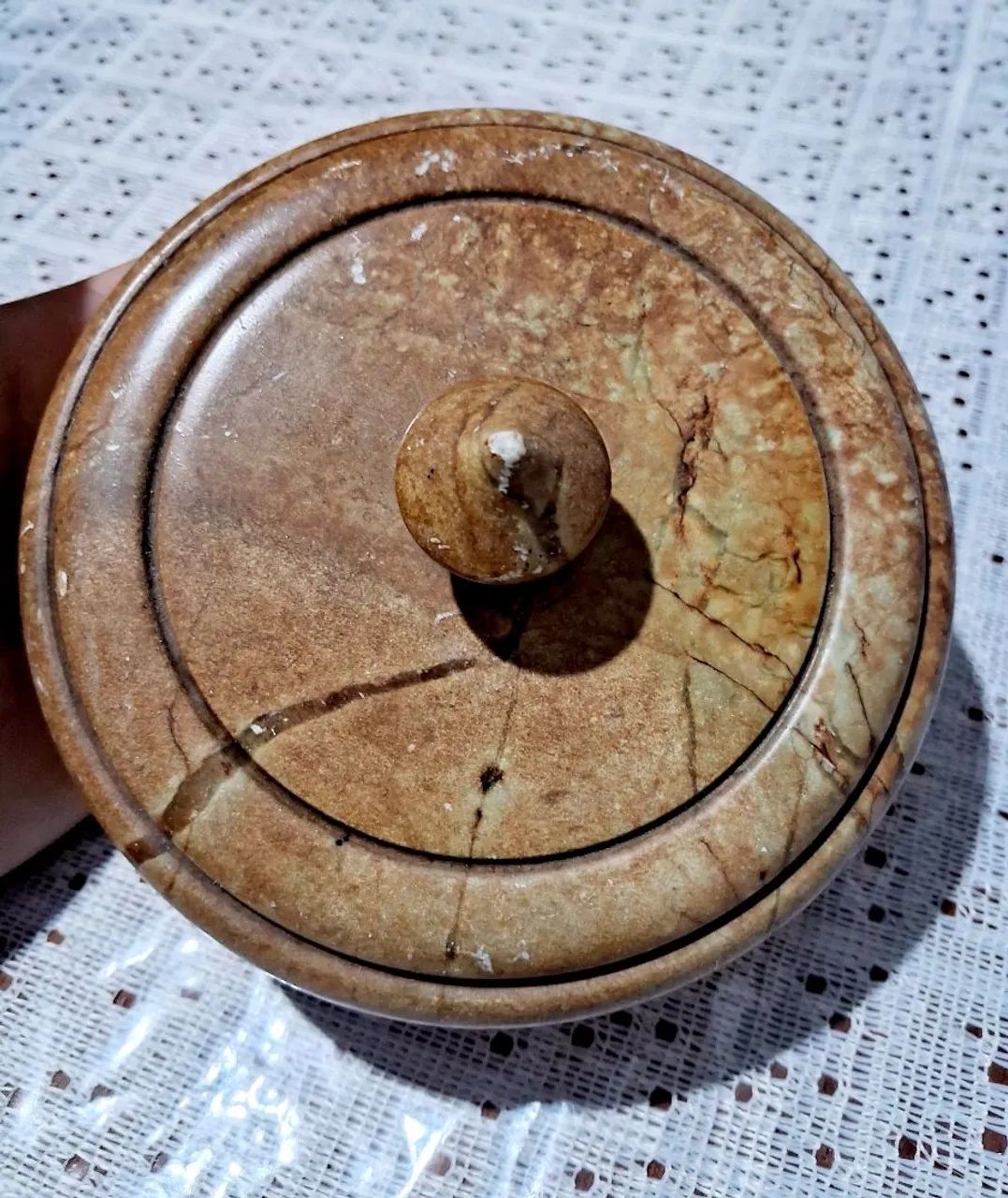 Pote com tampa em pedra  - Foto 3