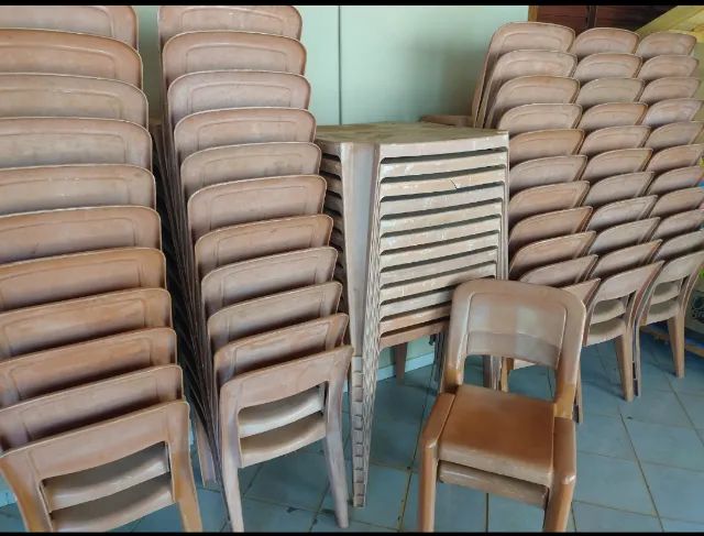 Vendo mesas e cadeiras - Marfinite
