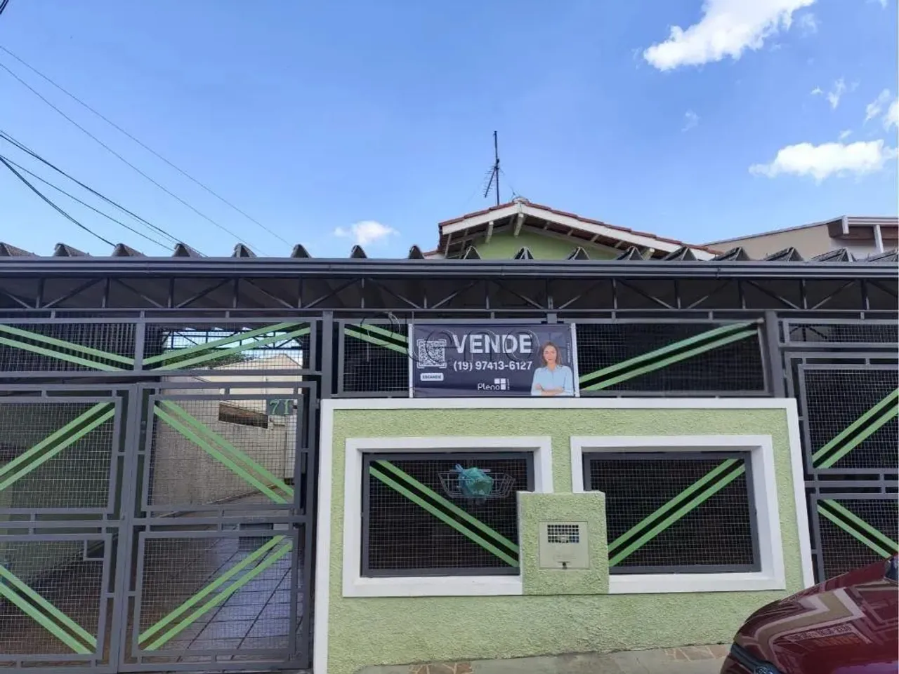 Casa à venda com 3 quartos no Jardim García, Campinas.
