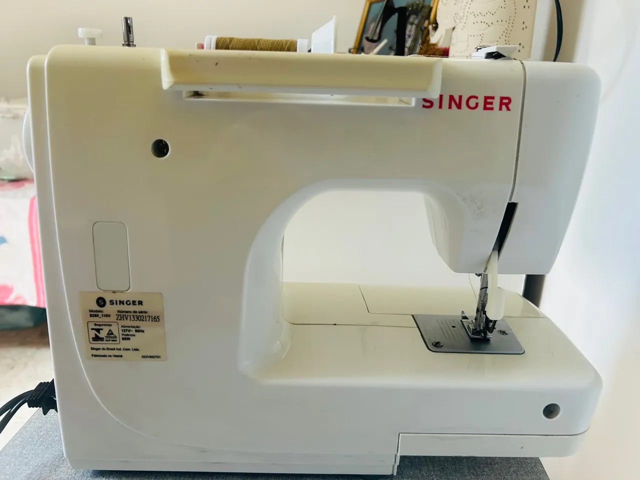 Máquina de Costura Singer 8280 - 110V
