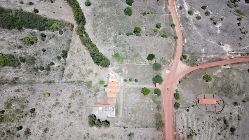 Fazenda com 1.145 ha