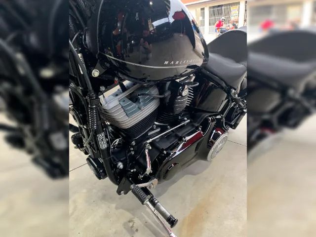 Vendo/Troco Harley Softwail Blackline FXS 2013 - 1600cc - Foto 11