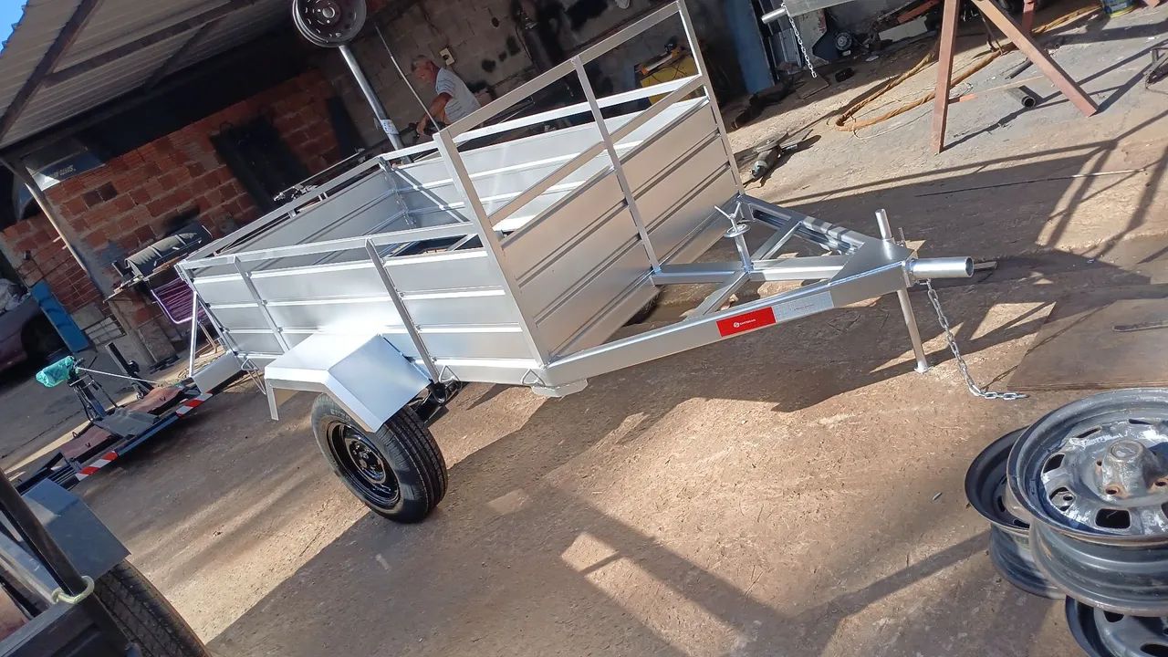 Carretinha nova com nota fiscal pra EMPLACAMENTO 