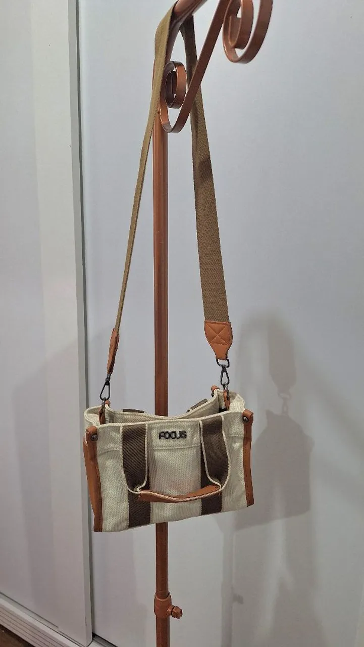 Bolsa de ombro FOCUS - Estilo e praticidade