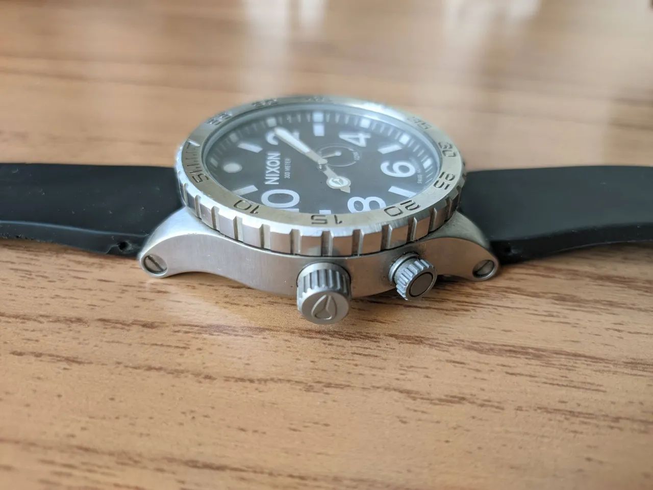 Relógio Nixon 300m - Pulseira de Borracha