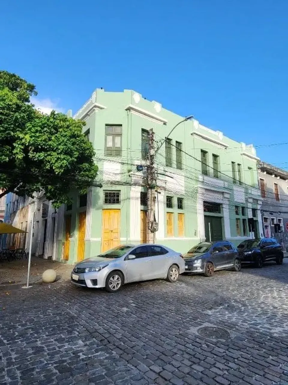 RUA DA MOEDA PRÉDIO DE ESQUINA 2 PAVIMENTOS REFORMADO