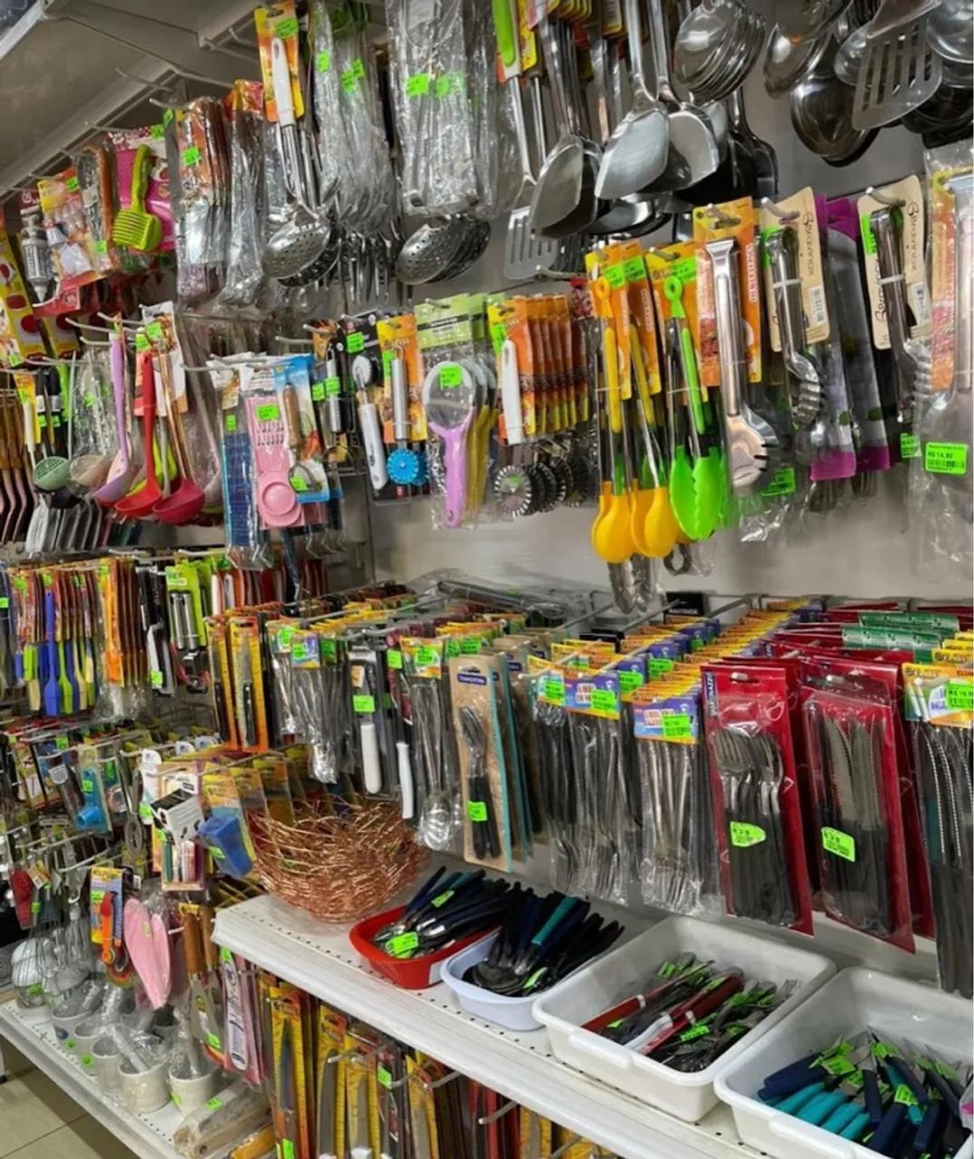 Vendo Loja de variedades, utilidades e presentes COMPLETA - Setor Maysa  - Foto 2