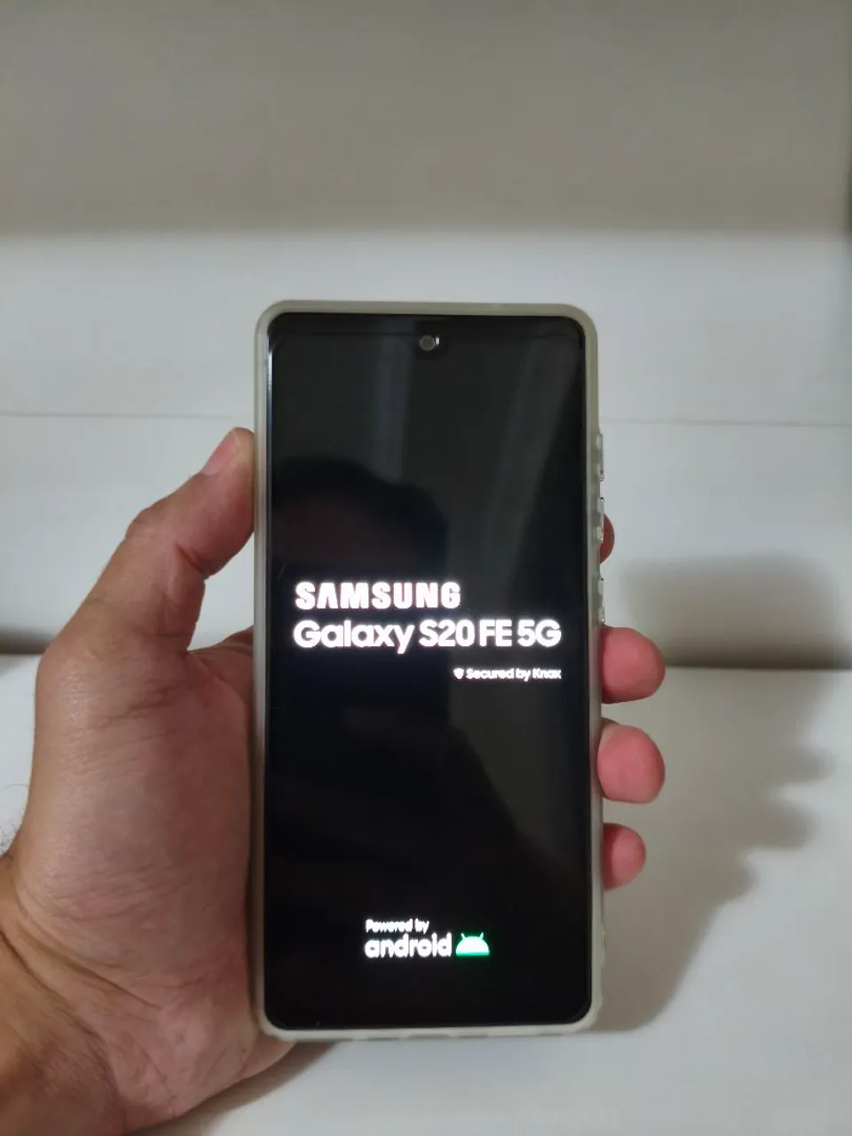 Samsung Galaxy S20FE lindo e perfeito