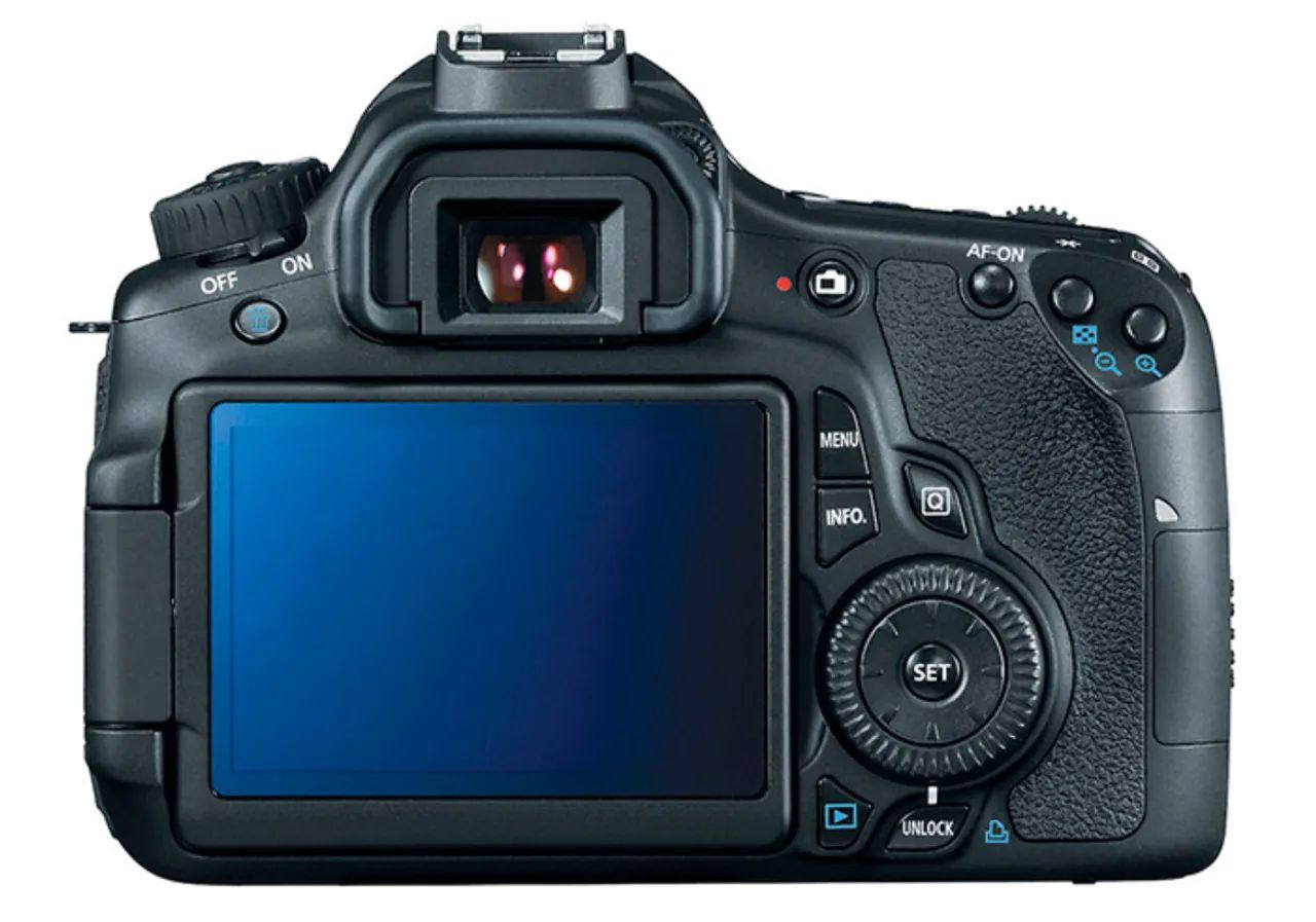 Canon EOS 60D + Lente EF?S 18?135mm - Kit Completo, Pronto para