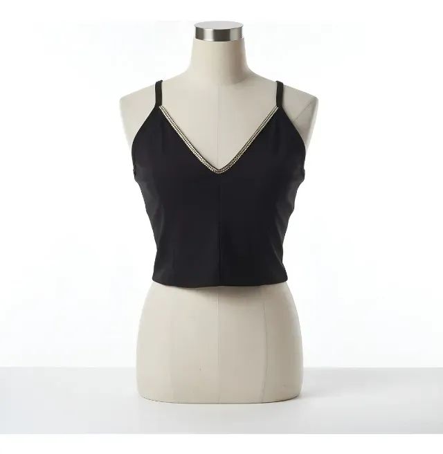 Blusa cropped preta com brilhos