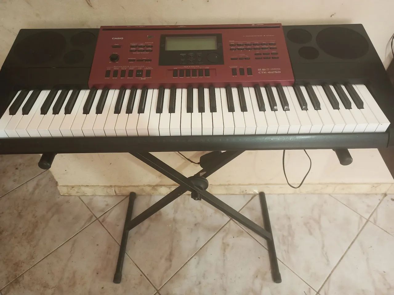 Teclado Casio CTK-6250