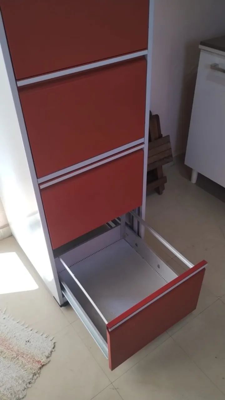 Armário De Aço 4 Gavetas  - Cinza/vermelho  -  Pandin