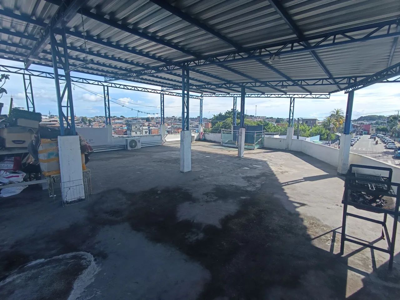 //Casa Comercial ou Residencial na Compensa 