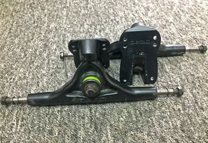 Truck Invertido Bear Grizzly 840 - 10? (180mm) - 40° graus - Preto