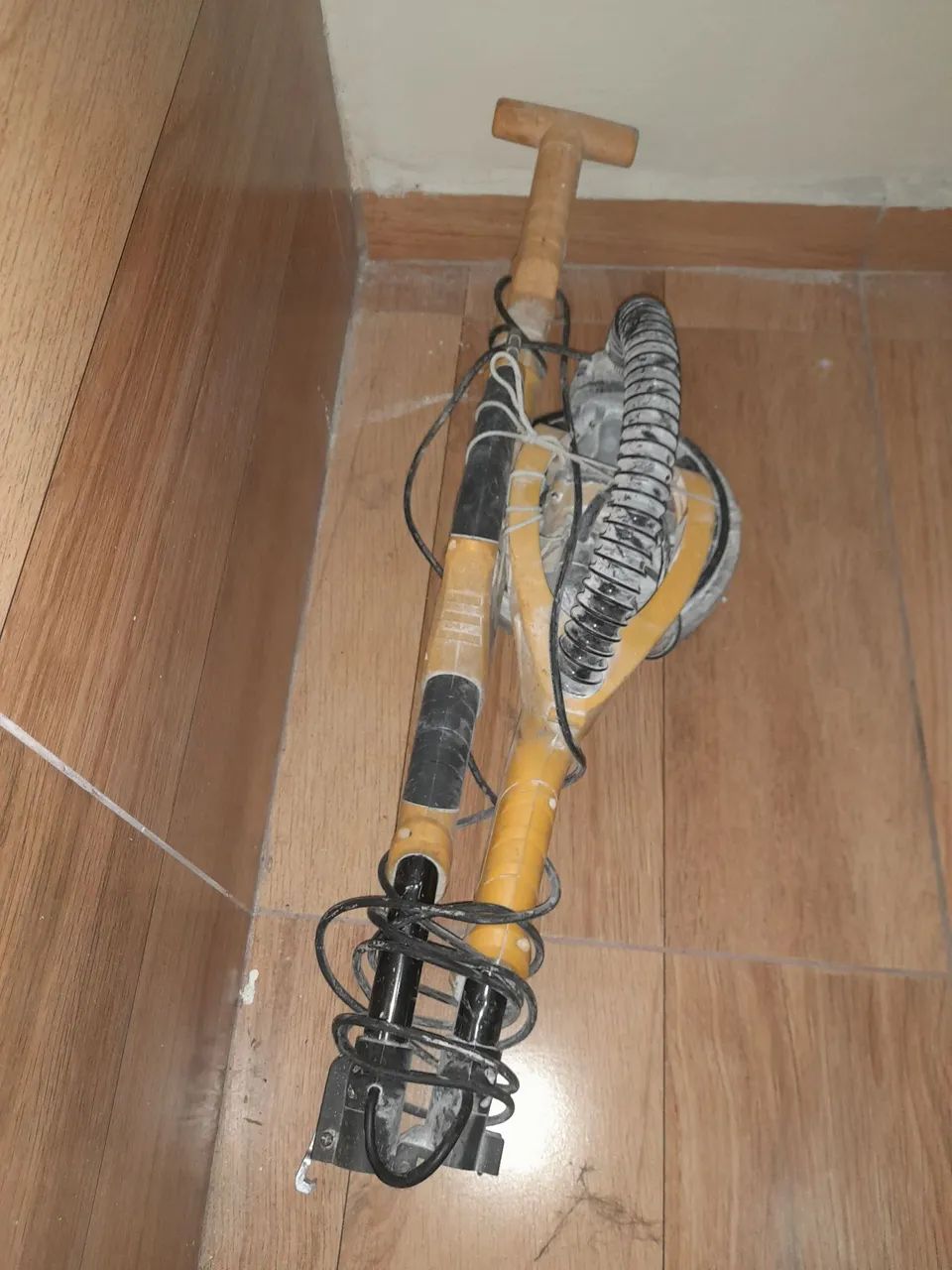 WBR Sander64842830807041120