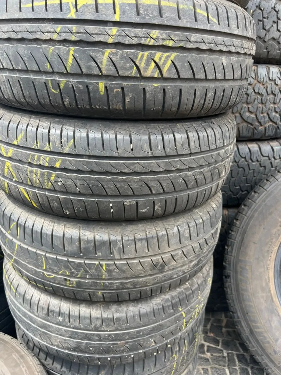 Pneu 185/60/15 p1 83 % Vida util