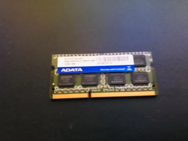 Memória DDR3 4GB 10600 PC3 / Notebook 