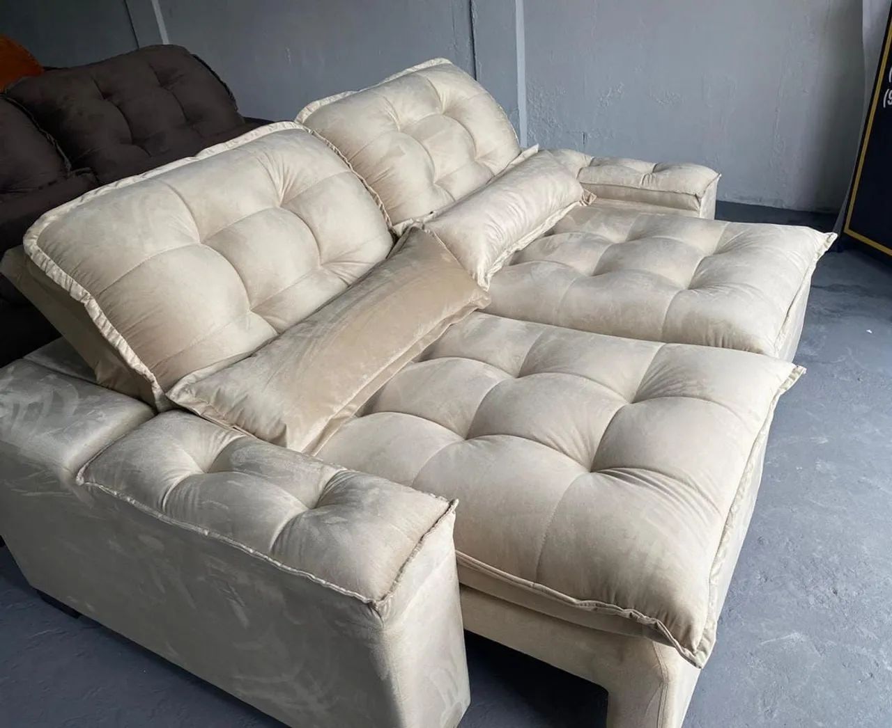 Sofá retrátil e reclinável 2 lugares - Foto 3