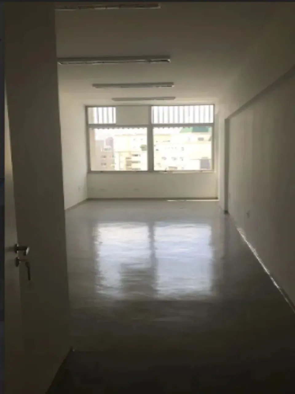 Salas Comerciais à Venda em Jardim Paulista 11 Banheiros, 3 Vagas e 555m² de Área - São Pa