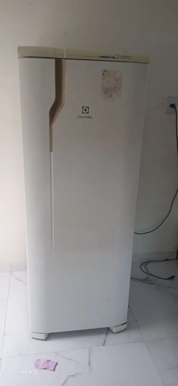 Geladeira Electrolux Frost Free 389 litros em ótimo estado