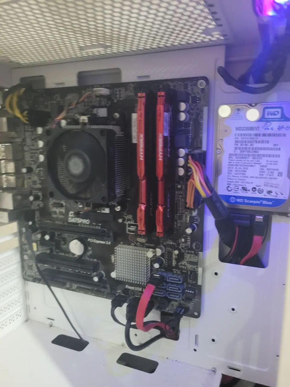 PC gamer amd a8 6500b placa de vídeo hd8570D 12gb Só hoje 1500$ Zap: + * - Foto 2