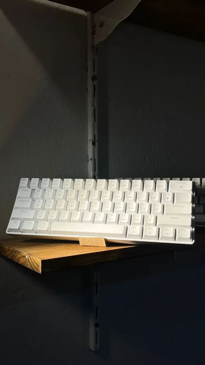 Teclado mecânico RGB K61 Switch red64312425193985122