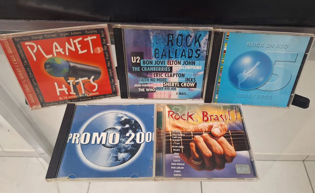 Coleção de CDs de Rock Variados