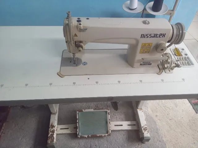 Máquina de costura industrial Reta 