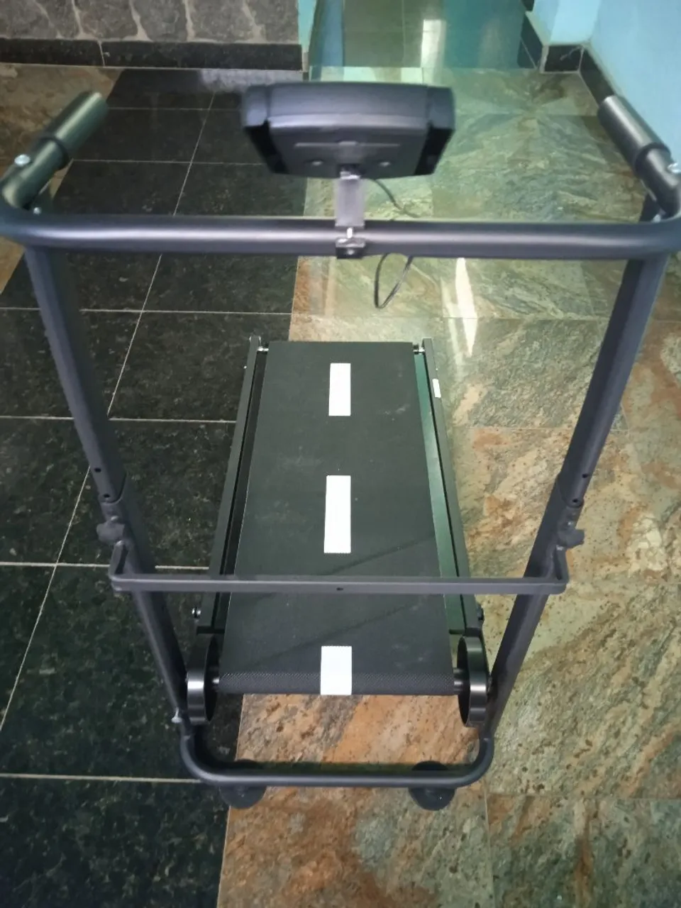 Esteira self machine não é elétrica!