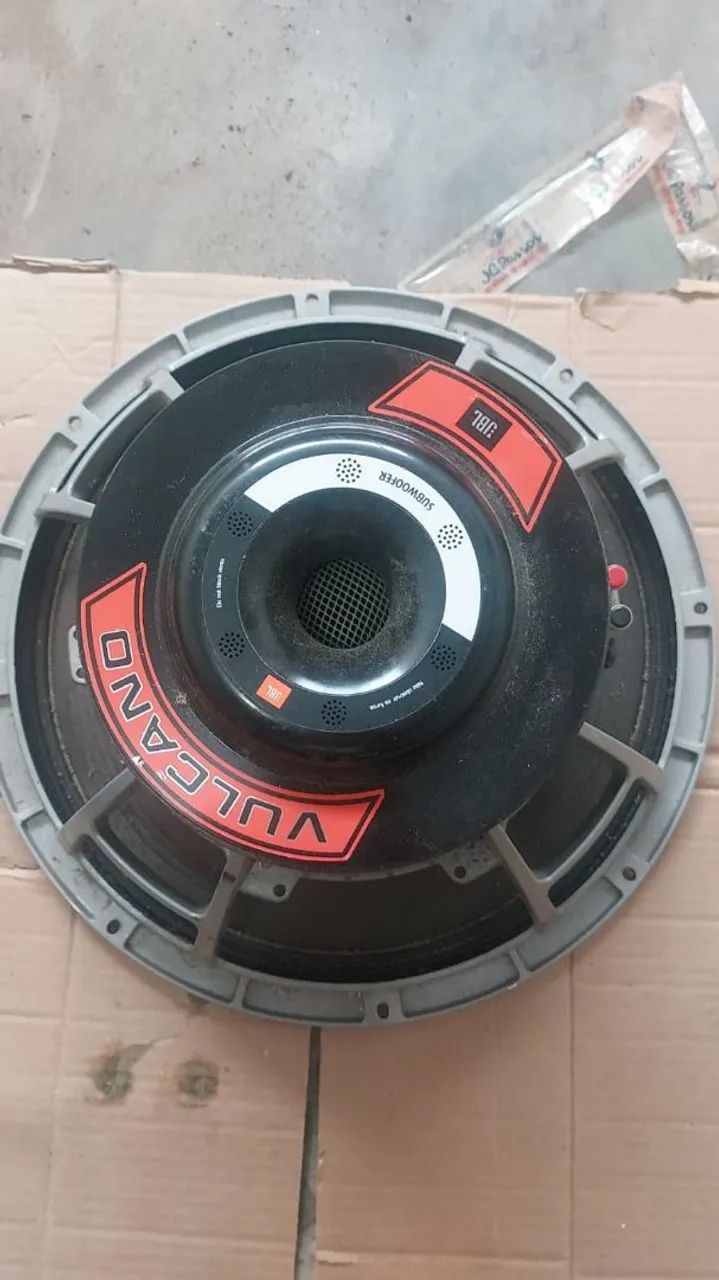 Subwoofer JBL Vulcano 18"