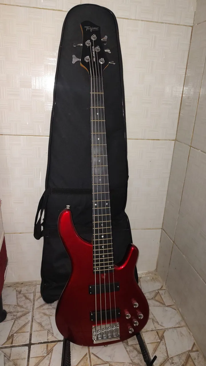 Baixo Tagima Millennium 5