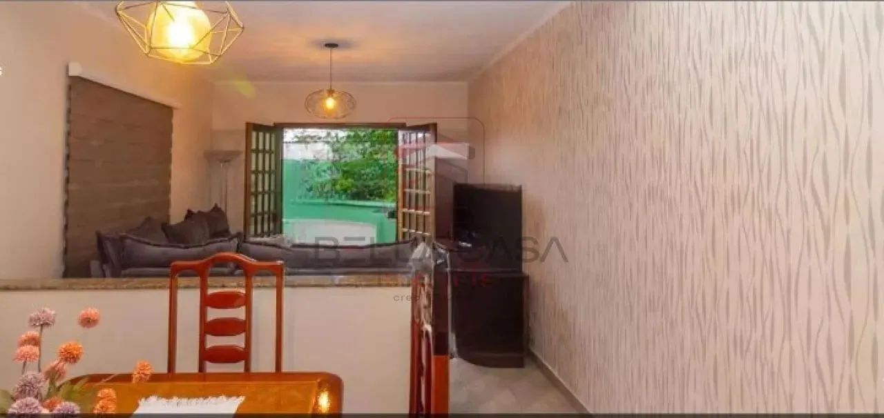 Sobrado na Vila Prudente 308 m2 com 4 dormitórios, 3 vagas com quintal e jardim