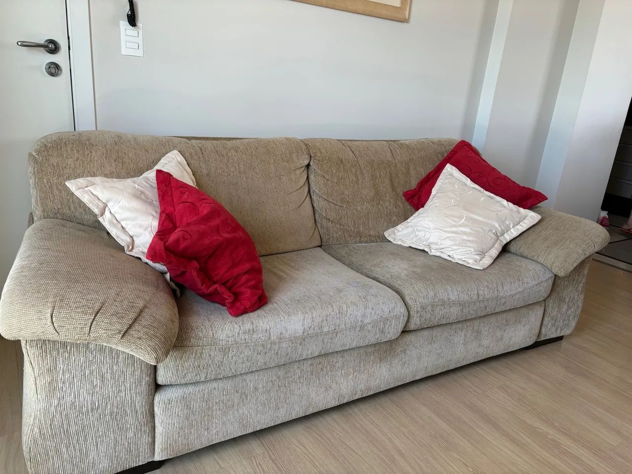 Sofá de 3 lugares em ótimo estado - Foto 4