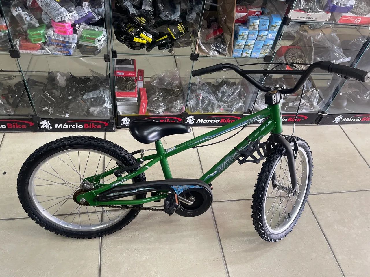 Bike aro 20 verde semi-nova ! 