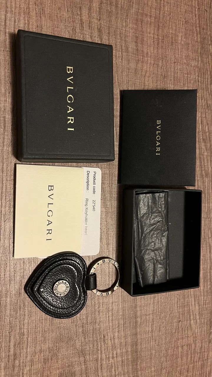 BVLGARI - Chaveiro/Porta-Chaves Coração em Couro