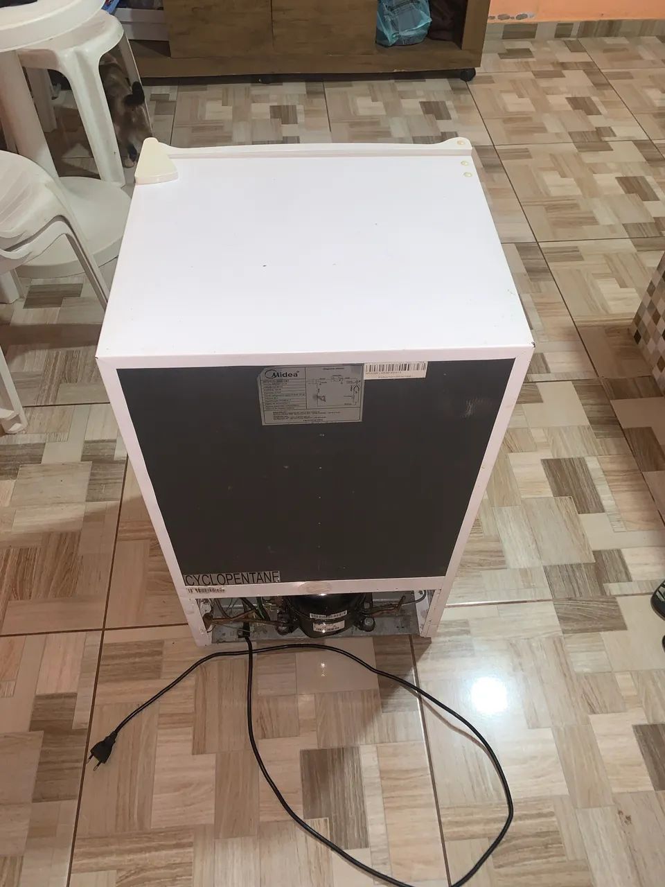 Frigobar Midea Econômico Gelando Muito ? Estado Ótimo ACEITO PROPOSTA  - Foto 3