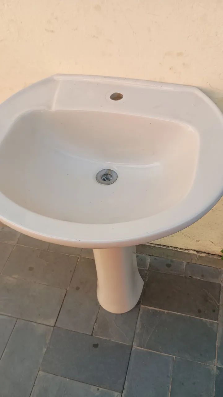 Lavatório com coluna - Foto 2
