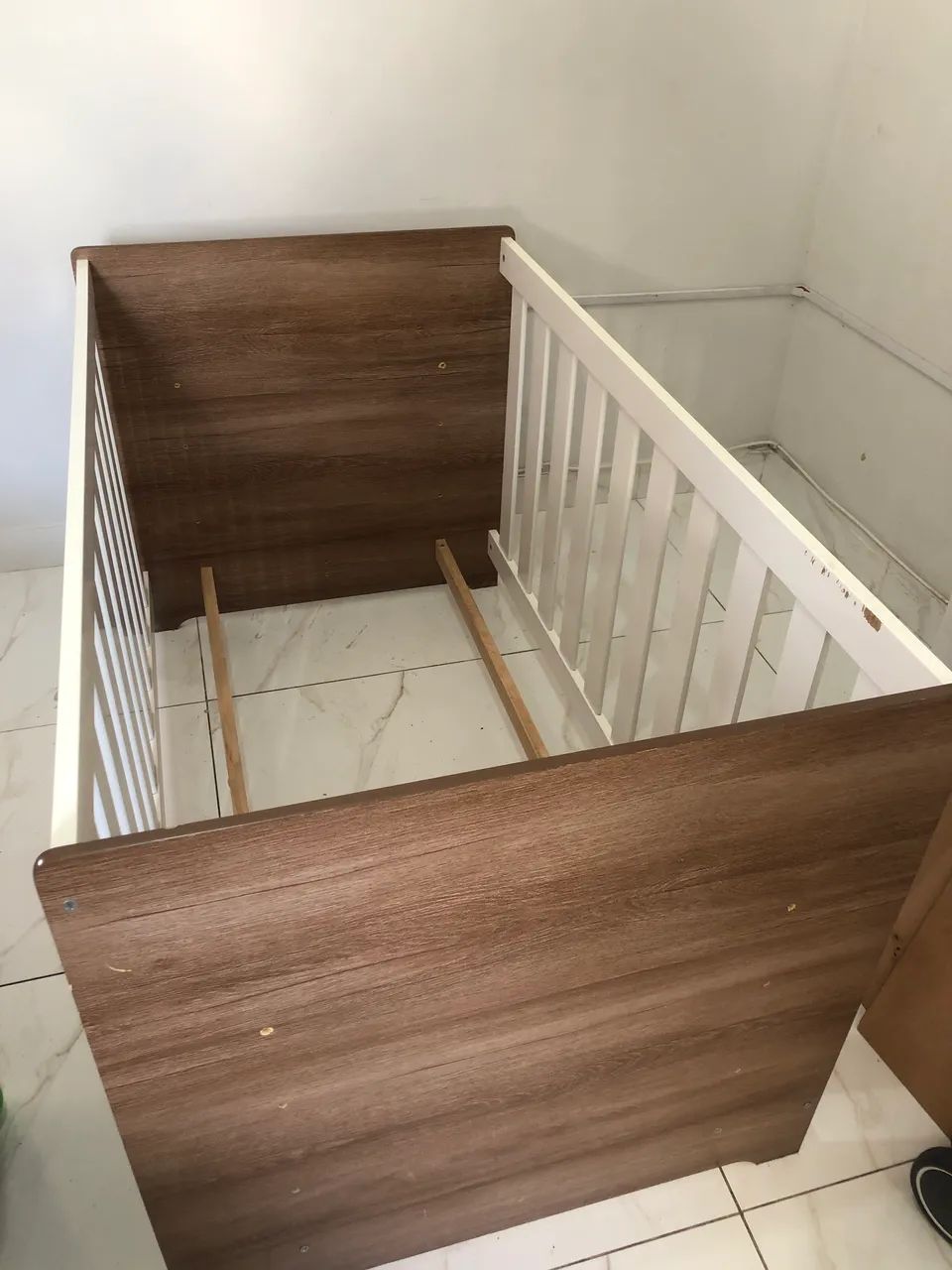 Berço infantil com colchão