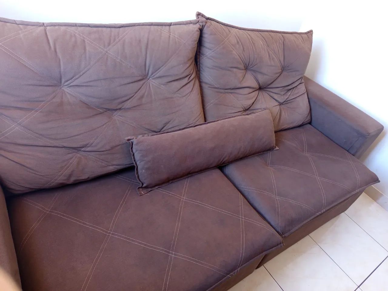 Vendo sofá retrátil 4 lugares - Foto 4