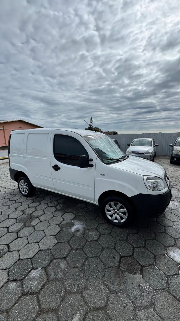 Fiat Doblo Cargo 1.8 MPI Fire Flex 8v/16v 4P 2011 - Foto 2