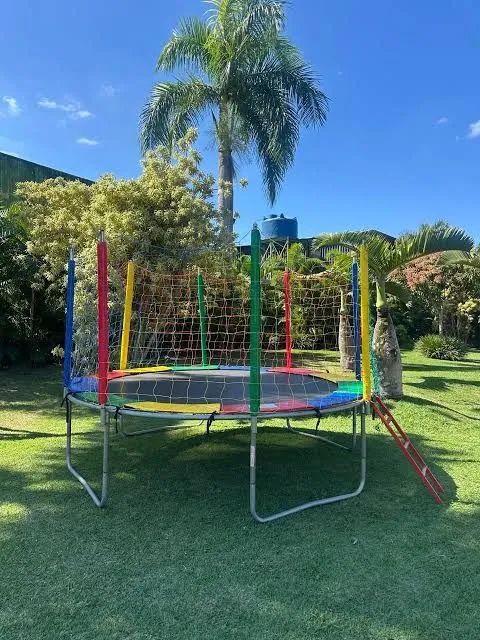 Cama elástica e piscina de bolinhas - Foto 2